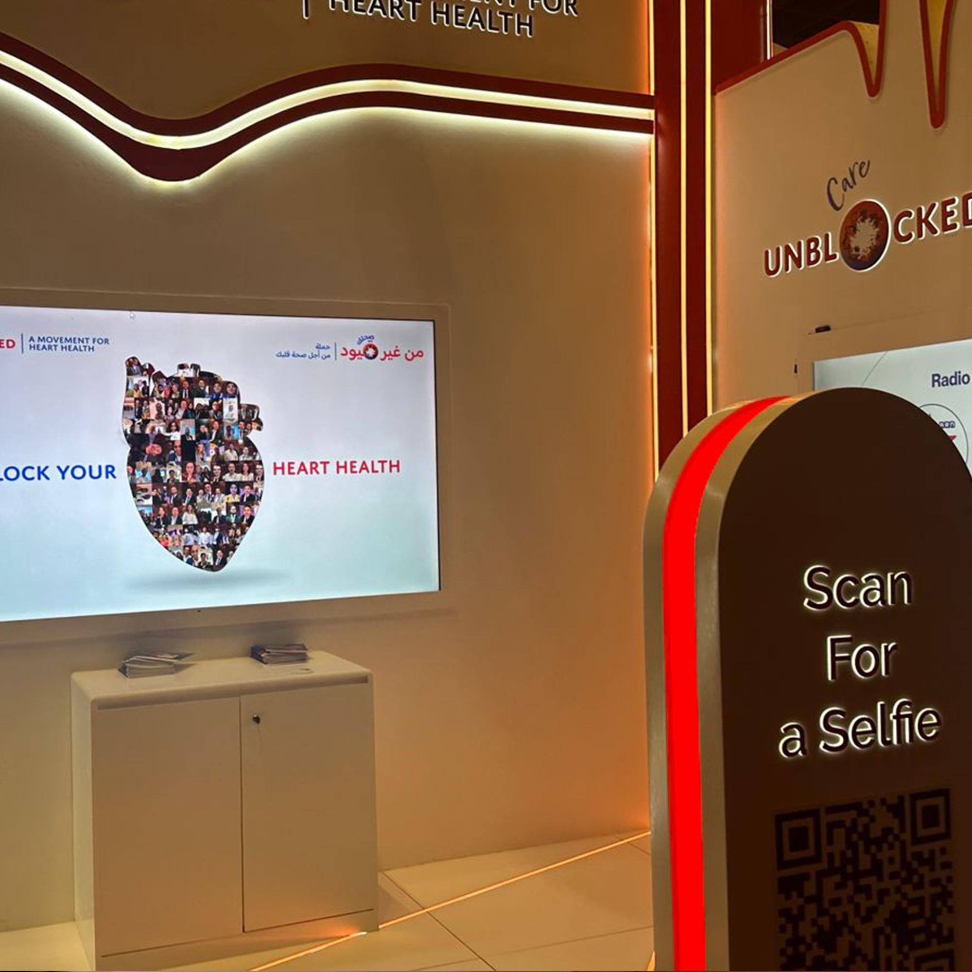 CONNECT GLOBALLY WITH OUR VIRTUAL MOSAIC WALL! GUESTS WORLDWIDE CREATE SHARED DIGITAL ART. PERFECT FOR HYBRID EVENTS & BRAND ACTIVATIONS IN DUBAI. BOOK NOW!